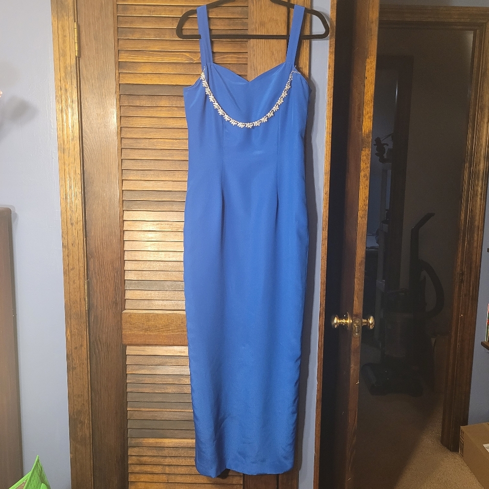 Royal Blue Sleeveless Maxi Dress With White Crystal Gem Necklace Size 8 38